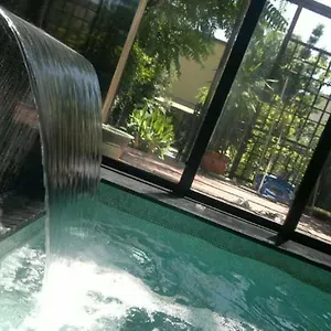 La Casa Con Piscina Riscaldata Interna Anna Luxury Garden Apartment
