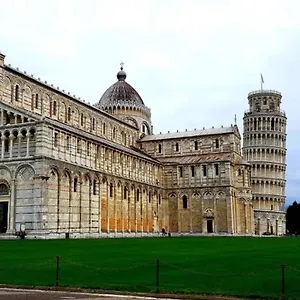 Tra Miracoli E Cavalieri Apartment