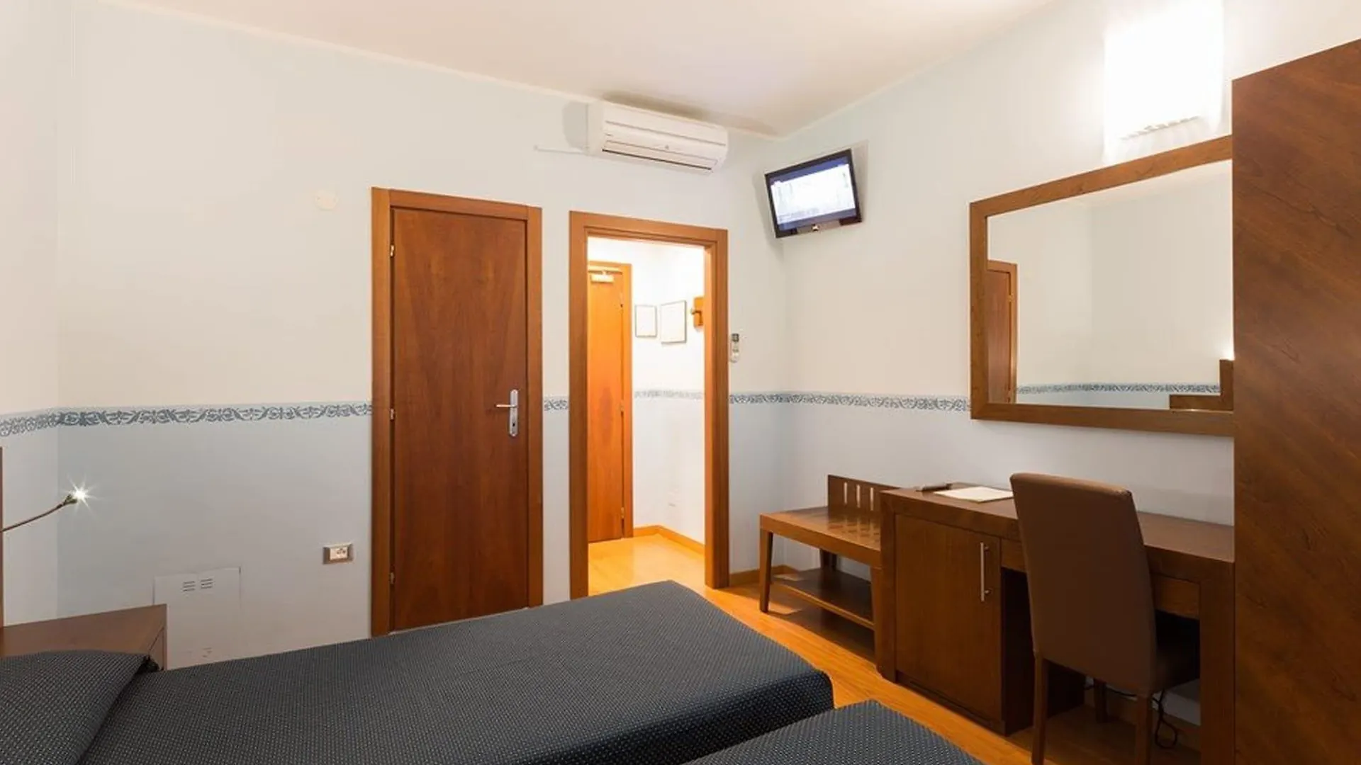 ***  Hotel Terminus & Plaza Pisa Italy