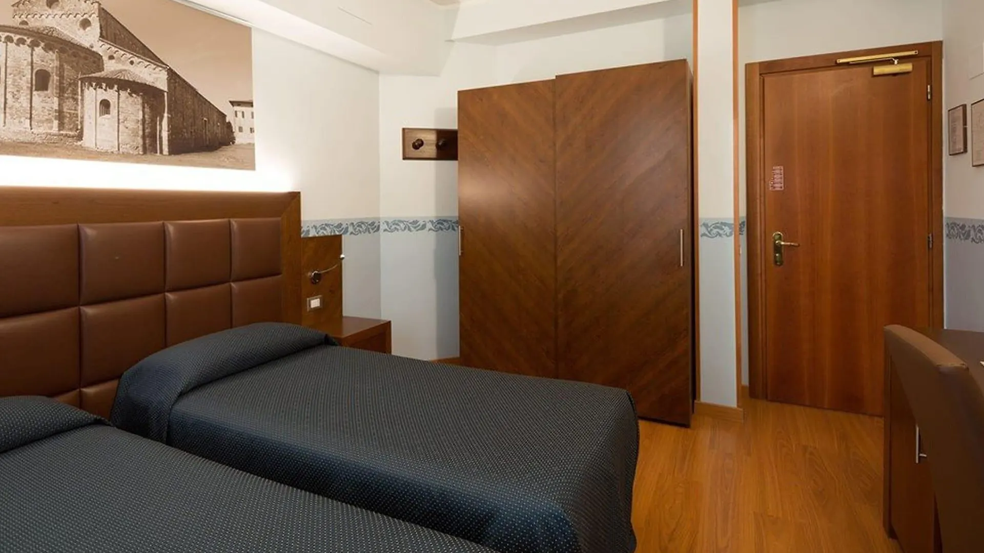 Hotel Terminus & Plaza Pisa 3*,