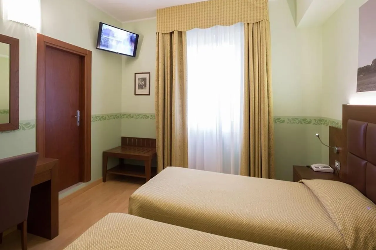 Hotel Terminus & Plaza Pisa 3*,