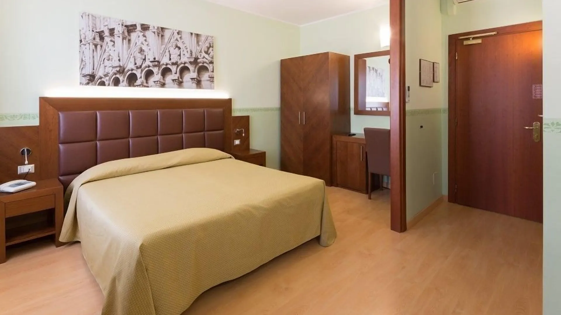 Hotel Terminus & Plaza Pisa 3*,  İtalya
