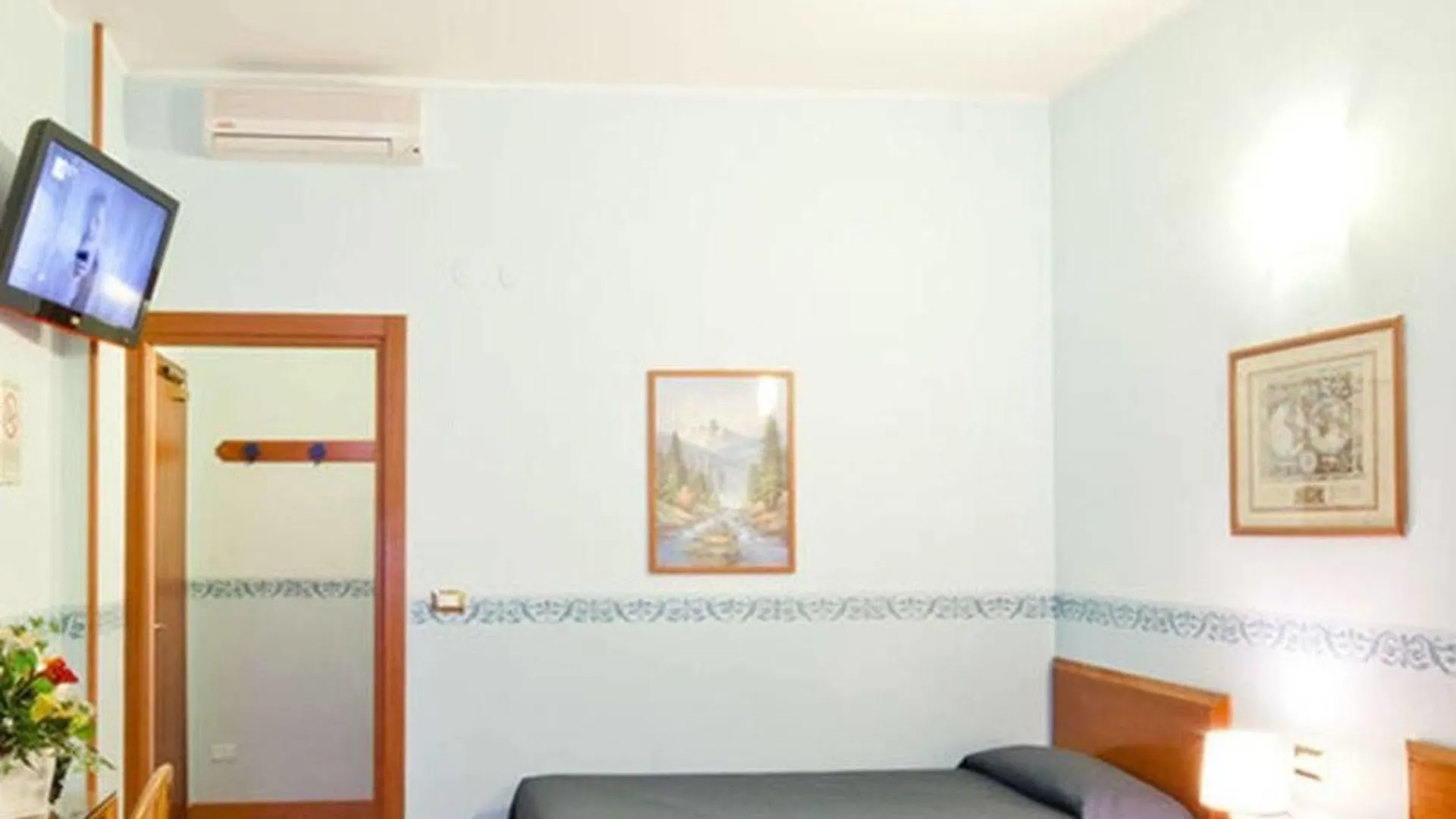 Hotel Terminus & Plaza Pisa 3*,  Italy