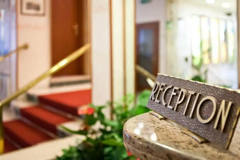***  Hotel Terminus & Plaza Pisa İtalya